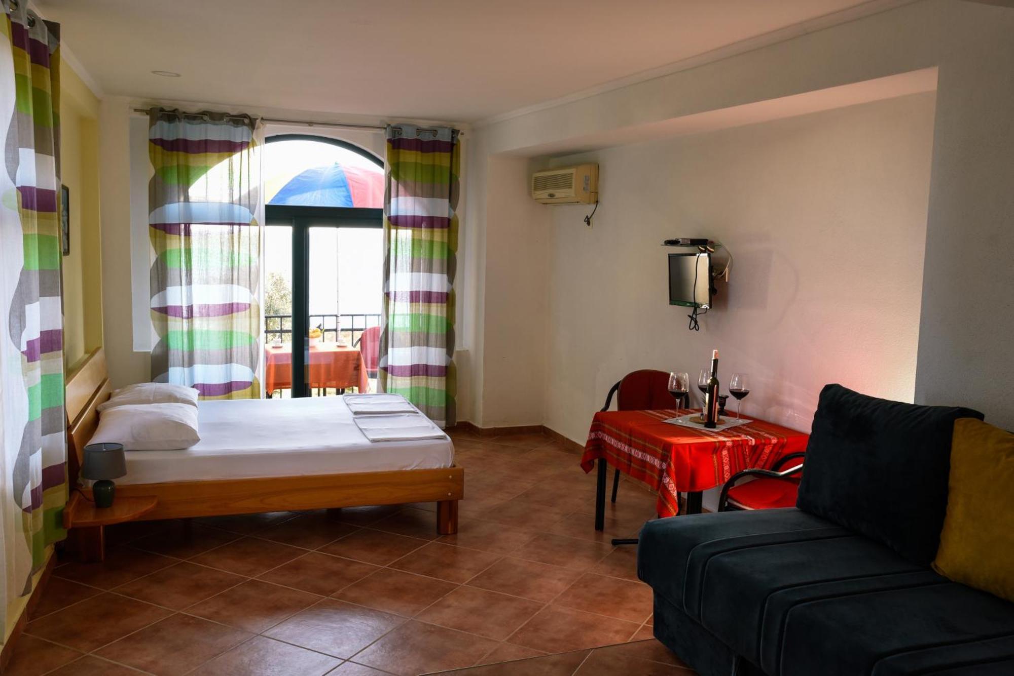 Apartments Susanna Ulcinj Phòng bức ảnh